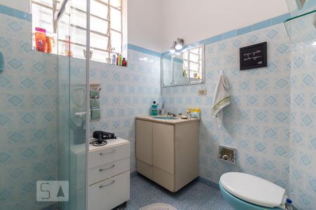 Casa à venda com 194m², 3 quartos e 3 vagasBanheiro