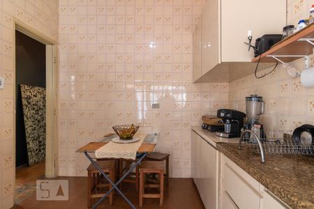 Casa à venda com 194m², 3 quartos e 3 vagasCozinha