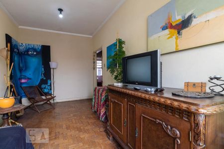 Casa à venda com 194m², 3 quartos e 3 vagasSala