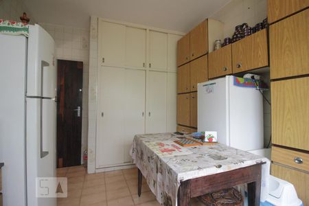 Casa à venda com 140m², 2 quartos e 2 vagasCozinha