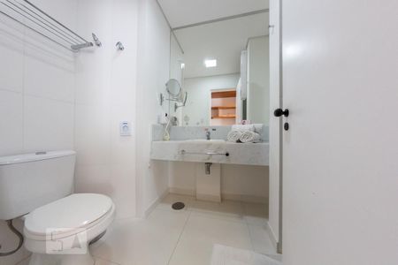 Studio à venda com 36m², 1 quarto e 1 vaga Studio à venda com 36m², 1 quarto e 1 vagaBanheiro