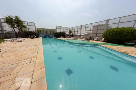Studio à venda com 36m², 1 quarto e 1 vaga Studio à venda com 36m², 1 quarto e 1 vagaÁrea comum - Piscina 1