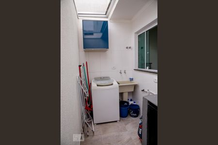 Casa à venda com 110m², 2 quartos e 2 vagasArea de Servico