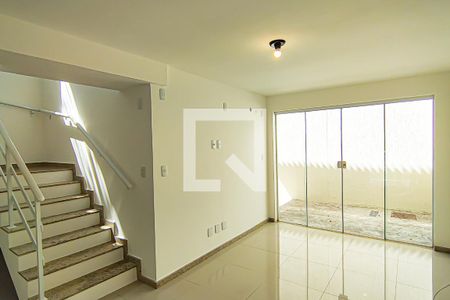 Sala 3 de casa de condomínio à venda com 3 quartos, 400m² em Freguesia de Jacarepaguá, Rio de Janeiro