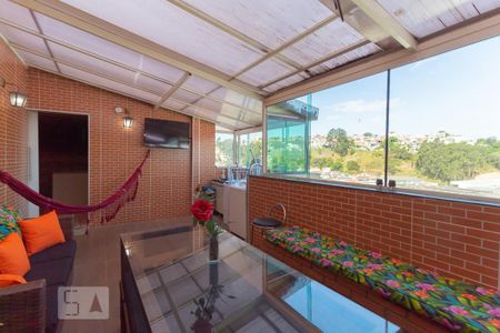 Apartamento à venda com 121m², 2 quartos e 1 vaga Apartamento à venda com 121m², 2 quartos e 1 vagaChurrasqueira e Área de Serviço