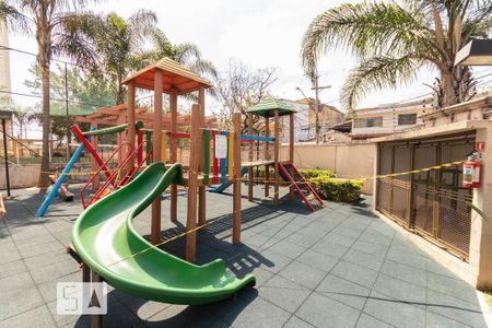 Apartamento à venda com 121m², 2 quartos e 1 vaga Apartamento à venda com 121m², 2 quartos e 1 vagaÁrea Comum - Playground