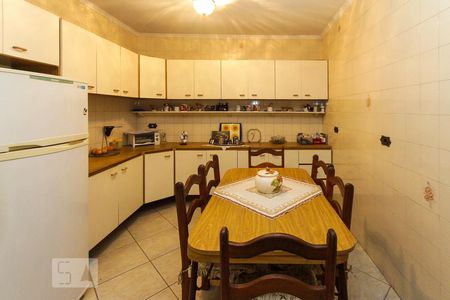 Casa para alugar com 330m², 3 quartos e 2 vagas Casa para alugar com 330m², 3 quartos e 2 vagasCozinha