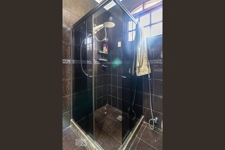 Casa à venda com 456m², 3 quartos e 3 vagas Casa à venda com 456m², 3 quartos e 3 vagasBanheiro da Suíte 1