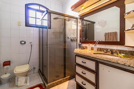 Casa à venda com 456m², 3 quartos e 3 vagas Casa à venda com 456m², 3 quartos e 3 vagasBanheiro da Suíte 2