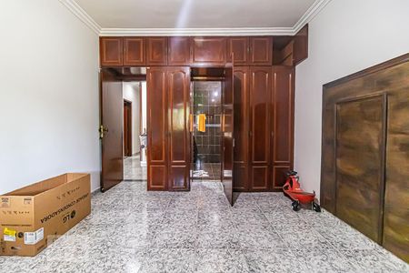 Casa à venda com 456m², 3 quartos e 3 vagas Casa à venda com 456m², 3 quartos e 3 vagasQuarto 1 - Suíte