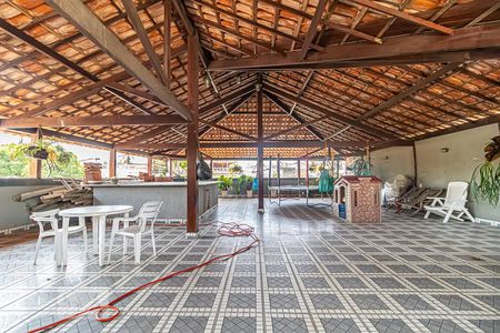 Casa à venda com 456m², 3 quartos e 3 vagas Casa à venda com 456m², 3 quartos e 3 vagasTerraço