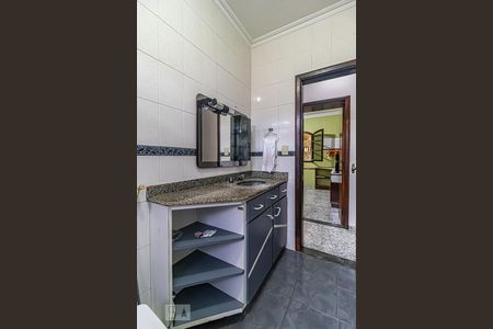 Casa à venda com 456m², 3 quartos e 3 vagas Casa à venda com 456m², 3 quartos e 3 vagasBanheiro Social