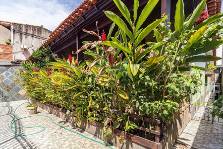 Quintal da Frente e Entrada do Canil de casa à venda com 3 quartos, 456m² em Curicica, Rio de Janeiro