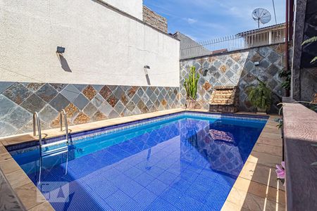 Casa à venda com 456m², 3 quartos e 3 vagas Casa à venda com 456m², 3 quartos e 3 vagasPiscina