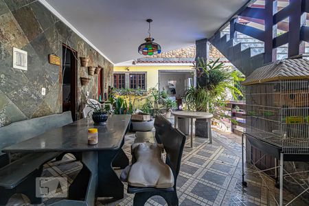 Casa à venda com 456m², 3 quartos e 3 vagas Casa à venda com 456m², 3 quartos e 3 vagasÁrea Gourmet