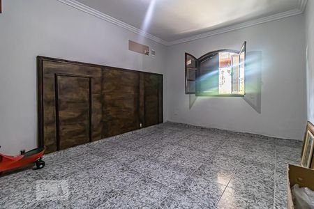 Casa à venda com 456m², 3 quartos e 3 vagas Casa à venda com 456m², 3 quartos e 3 vagasQuarto 1 - Suíte