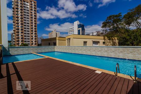 Apartamento à venda com 64m², 2 quartos e 2 vagasÁrea comum - piscina