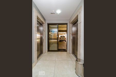 Apartamento à venda com 64m², 2 quartos e 2 vagasElevador