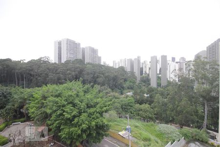 Vista do quarto de apartamento para alugar com 1 quarto, 70m² em Vila Suzana, São Paulo