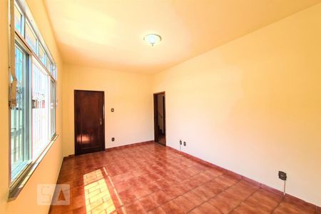 Casa para alugar com 130m², 3 quartos e 1 vaga Casa para alugar com 130m², 3 quartos e 1 vagaSala