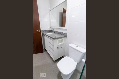 Banheiro de apartamento para alugar com 1 quarto, 38m² em Saco dos Limões, Florianópolis
