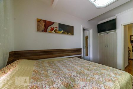 Casa para alugar com 295m², 5 quartos e 3 vagas Casa para alugar com 295m², 5 quartos e 3 vagasSuíte