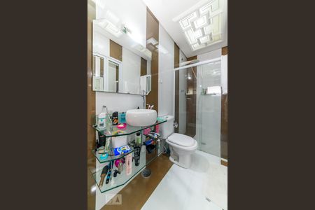 Casa para alugar com 295m², 5 quartos e 3 vagas Casa para alugar com 295m², 5 quartos e 3 vagasBanheiro da Suíte