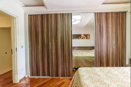 Casa para alugar com 295m², 5 quartos e 3 vagas Casa para alugar com 295m², 5 quartos e 3 vagasSuíte