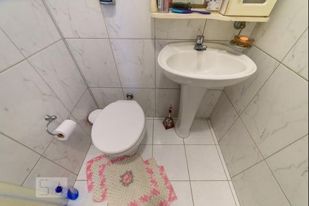 Casa para alugar com 295m², 5 quartos e 3 vagas Casa para alugar com 295m², 5 quartos e 3 vagasBanheiro 1