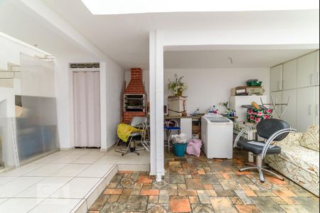 Casa para alugar com 295m², 5 quartos e 3 vagas Casa para alugar com 295m², 5 quartos e 3 vagasQuintal