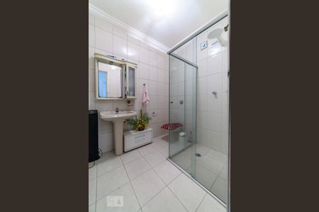 Casa para alugar com 295m², 5 quartos e 3 vagas Casa para alugar com 295m², 5 quartos e 3 vagasBanheiro 2