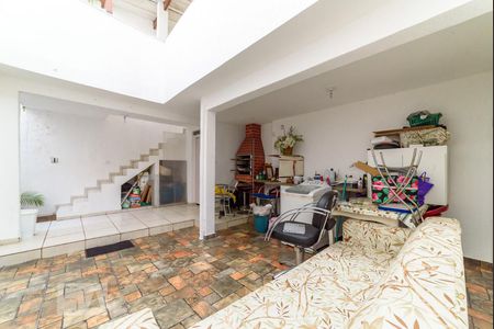 Casa para alugar com 295m², 5 quartos e 3 vagas Casa para alugar com 295m², 5 quartos e 3 vagasQuintal