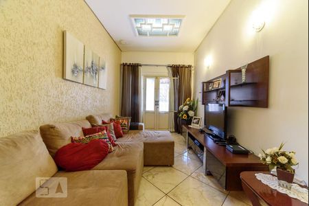 Casa para alugar com 295m², 5 quartos e 3 vagas Casa para alugar com 295m², 5 quartos e 3 vagasSala de TV