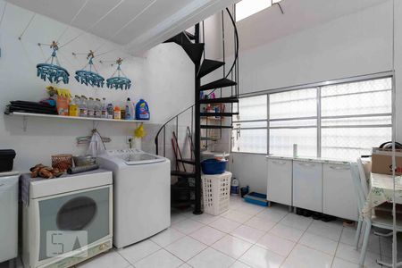 Casa à venda com 120m², 3 quartos e 1 vagaÁrea de Serviço