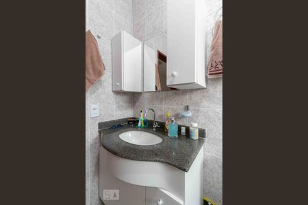 Casa à venda com 120m², 3 quartos e 1 vagaBanheiro 2