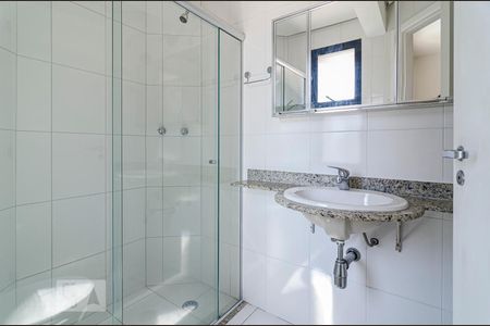 Apartamento para alugar com 65m², 2 quartos e 2 vagasBanheiro da suíte