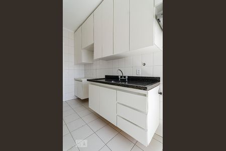 Apartamento para alugar com 65m², 2 quartos e 2 vagasCozinha
