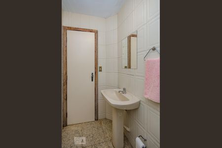 Apartamento à venda com 250m², 4 quartos e 2 vagasBanheiro Social piso 2