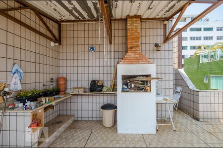 Apartamento à venda com 250m², 4 quartos e 2 vagasexterna piso 3