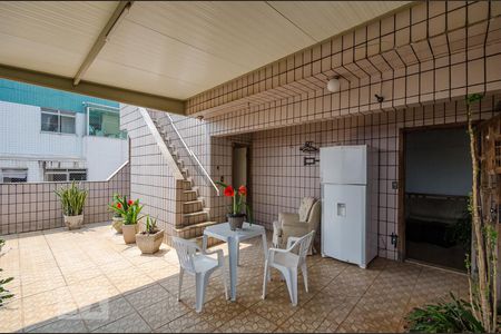 Apartamento à venda com 250m², 4 quartos e 2 vagasÁrea Externa piso 2