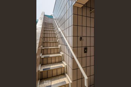Apartamento à venda com 250m², 4 quartos e 2 vagasEscada