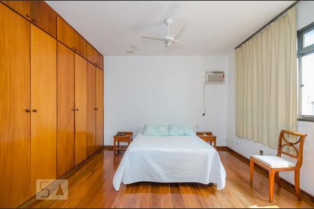 Apartamento à venda com 250m², 4 quartos e 2 vagasSuíte 2