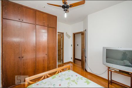 Apartamento à venda com 250m², 4 quartos e 2 vagasSuíte 1 