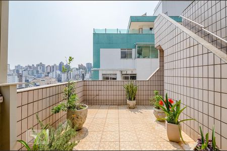 Apartamento à venda com 250m², 4 quartos e 2 vagasÁrea Externa piso 2