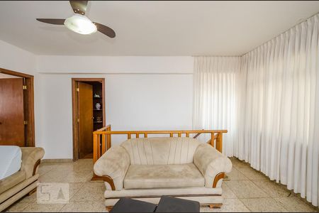 Apartamento à venda com 250m², 4 quartos e 2 vagasSala piso 2