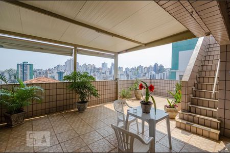 Apartamento à venda com 250m², 4 quartos e 2 vagasÁrea Externa piso 2