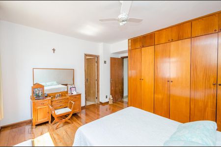 Apartamento à venda com 250m², 4 quartos e 2 vagasSuíte 2