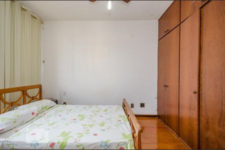 Apartamento à venda com 250m², 4 quartos e 2 vagasSuíte 1 