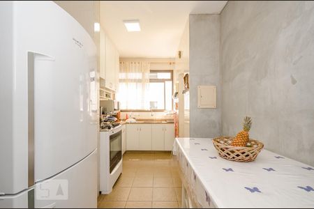 Apartamento à venda com 250m², 4 quartos e 2 vagasCozinha