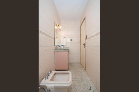 Apartamento à venda com 250m², 4 quartos e 2 vagasBanheiro da Suíte 2